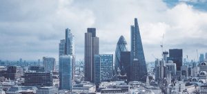 Peran Holding Company dalam Meningkatkan Efisiensi Bisnis